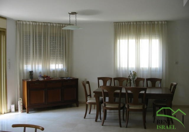40-2-DINING-ROOM