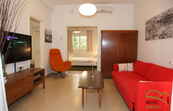 148345_1651451242336_6878953_n