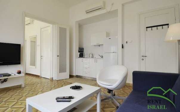 15764_1273871963090_5568930_n