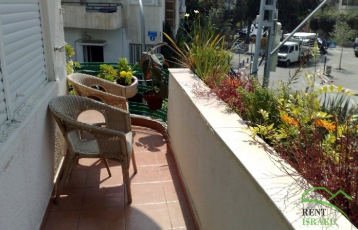 25297_1373254127582_1118641002_1119789_2881943_n