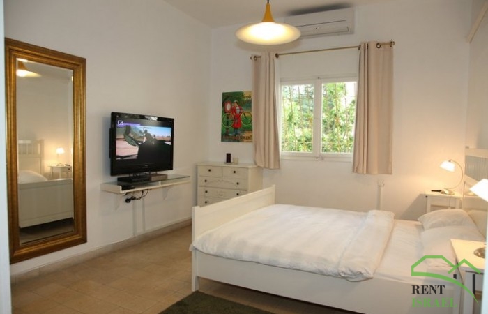 74881_1651450522318_5090019_n