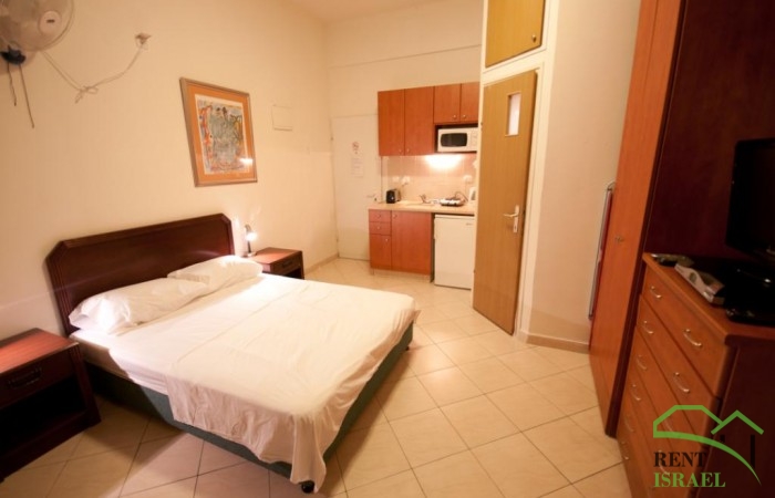 JAB10-Jossi-Large-ST-kitchen1