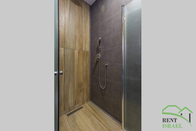 503da4c4-ffc3-483f-9a04-7c0a95c75fb6