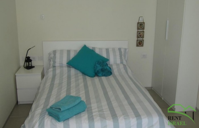 196d3ac6-583b-42af-8f7c-526b00a984cf