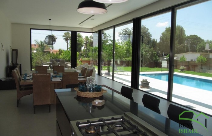 511abece-00a3-4db0-8128-c7b9484d3854