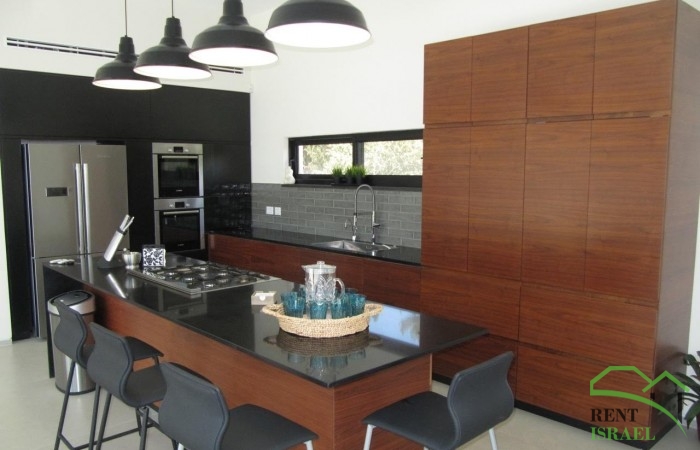 64cec5e4-196b-4dd0-ac77-b7ee947118e5