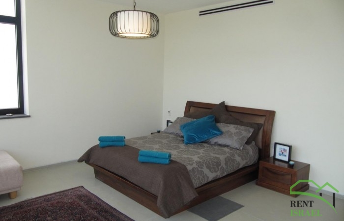 d1b28243-98b5-42bd-b9b7-f73510d7f0b6