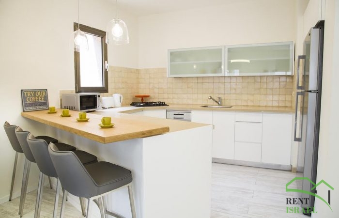 93d73ff9-8926-4d66-b3e7-af9acfd13b0c